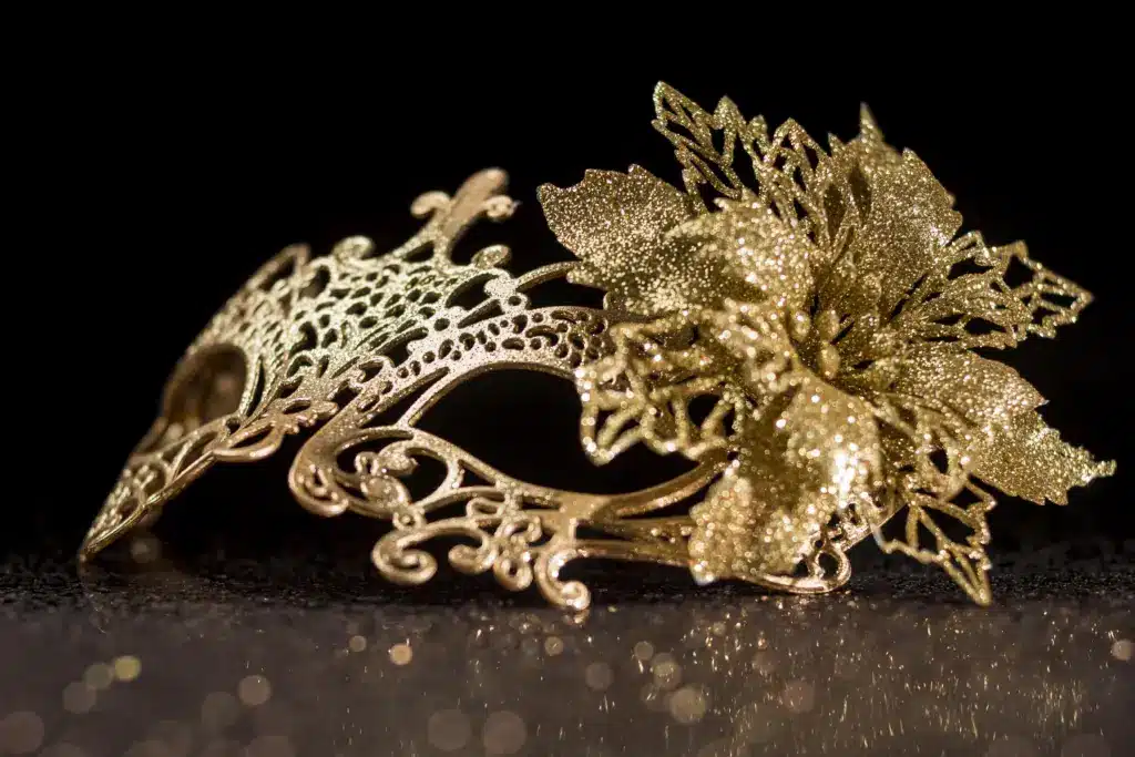 Halloween-Kostüme-_-echter-Schmuck-–-So-erkennen-Sie-Echtschmuck